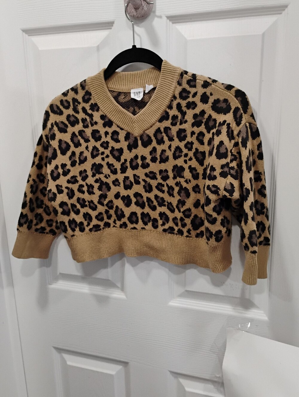 🩷GAP leopard print knit sweater... 2/$27